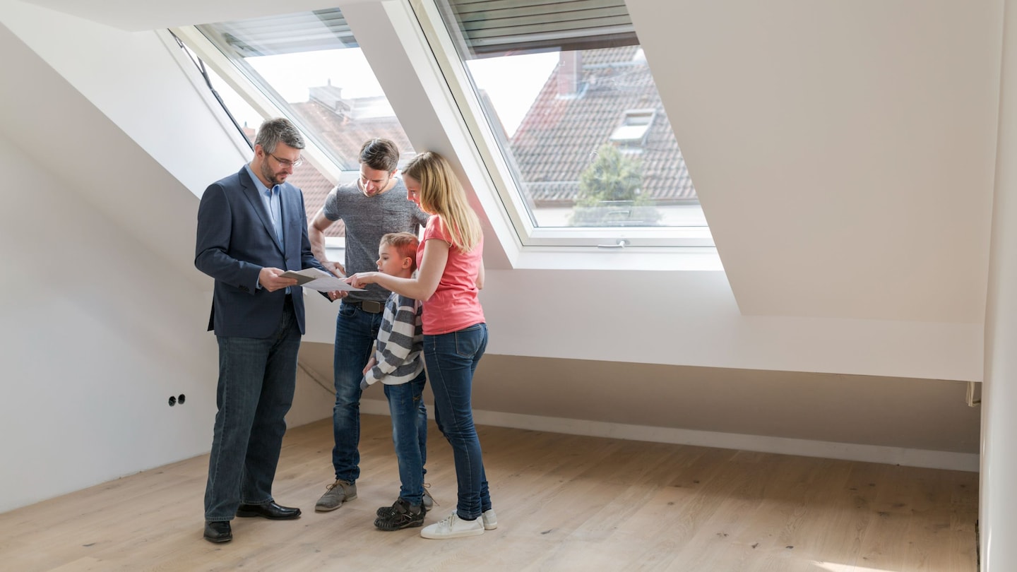 What Does "Active Under Contract” Mean? Chase